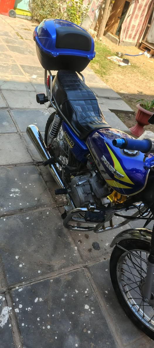 السلام عليكم بارت ٤كير للبيع  السعر ٥٥٠ وبي مجال قليل مكان العبيدي
للإستفسار الاتصال على الرقم ***********
مكلف بل نشر
