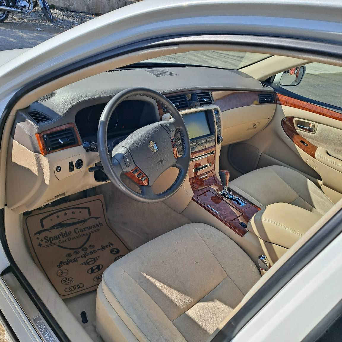 شاهین ساخ ۲۰۰۵ دوو دگمه 
بچوک به بچوک کۆدی بۆکراوە 
بێ بۆیاخ نمونەیە لە جوانیا
٠٧٥٠ ٣٥٠ ٥٦ ٤٠ بنجوين, السليمانية
