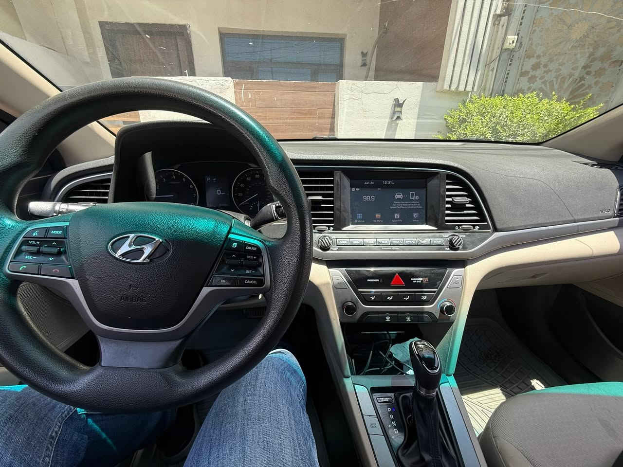 هواندي النترا موديل 2018
وارد امريكي حادثها موضح بالصورة 

ماشيه 90 الف ميل 

مواصفات رادار وشاشه بلادية وكروز سرعة 

محرك دوش 2000

مكاني بغداد الكرخ 

***********

السعر 115$
