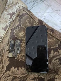 يفون 15 على الفحص للبيع بدون بورد عاطل السعر 350 نهايته بغداد 07712827...