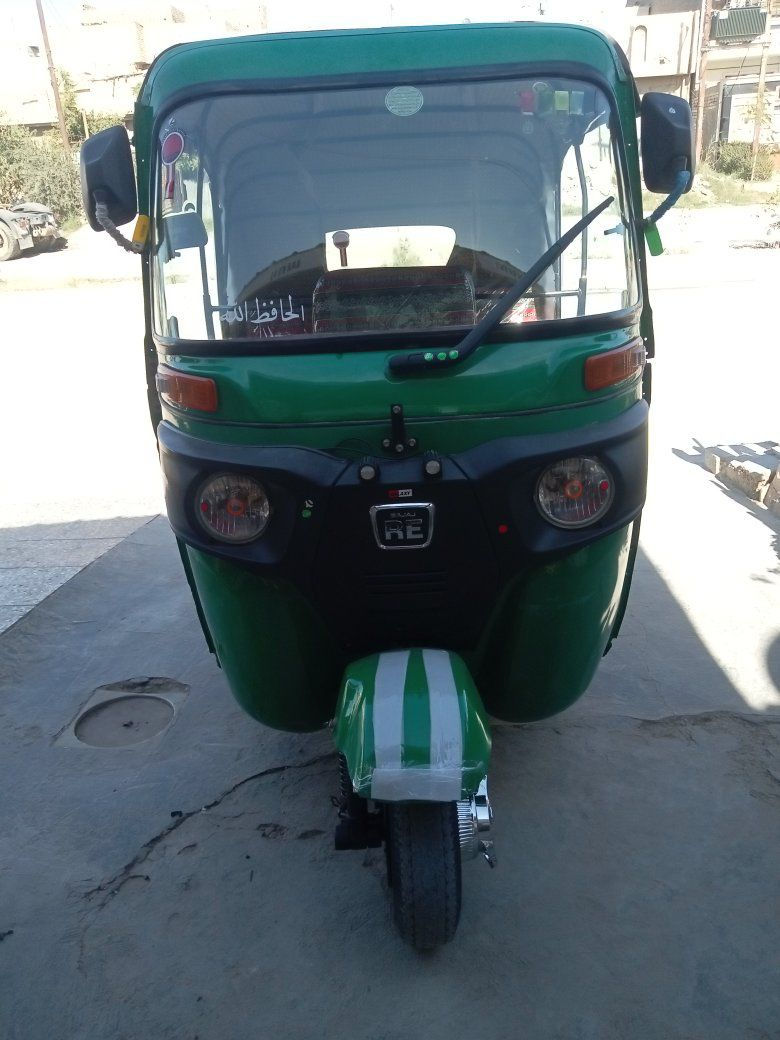 موديل21شهر10بيها ضربه بصفحه اليمنه ومعمره وبيها رشات صبغ بلغد اليسره مكينه مجفته بوش وبستم درجه اولى صوتها مينسمع رقم وسنويه بغداد سعرها7250وبيها مجال مكاني بغداد ابو اغريب بلحصوه 
***********واتساب
***********اتصال
