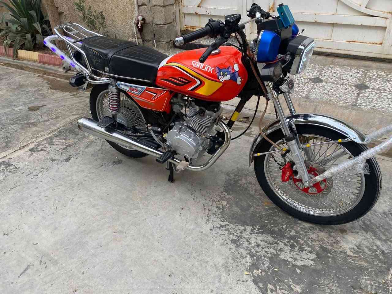 يالله سلام عليكم
دراجة تايكر موديل ٢٤ شكل ٢٥ الدراجة كفالة عليها إضافات بسيطة
ديالى بعقوبة ***********
