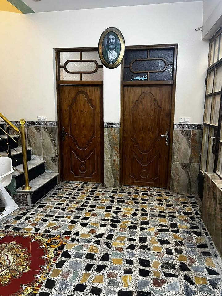 السلام عليكم بيت للبيع البلديات شارع المصرف حي التراث مقابيل عمارة ابو اسعد  مساحه150 الواجها7 ونص زراعي قرار25 بيت طابق واحد غرفتين نوم جوه  اوحده فوك سندويش بنائه جديد خدمات متوفره منطقه جداً مرتبه 
السعر170
***********
