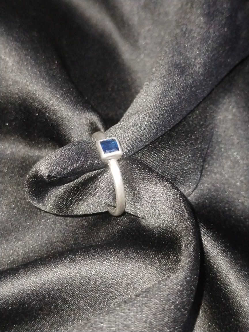 محابس فضه عيار 925يوجد توصيل


**إذا كنت صاحب هذا الإعلان وتريد حذفه لأي سبب، رجاءا أرسل رسالة إلى الدعم الفني**