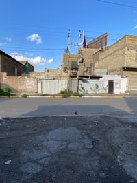 بغداد الشيخ عمر بيوت الامة محلة 137زقاق 50 دار15 و17 بيتين منفصلت تمام...