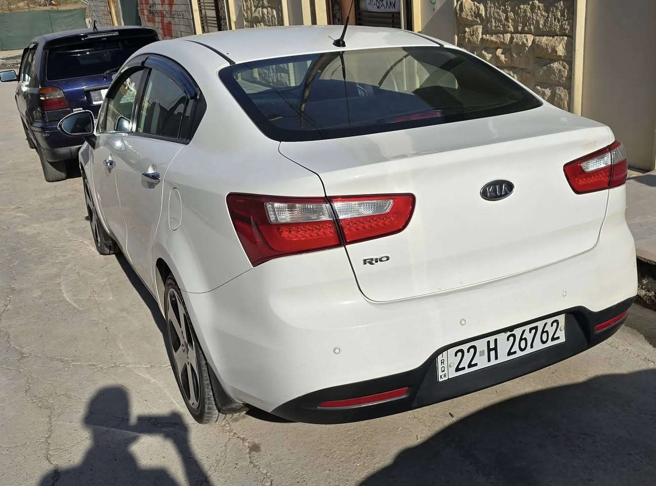 السلام عليكم
كيا ريو موديل 2013 (خليجي)  رقم اربيل سنوية 2027 هزة ما منتهية باسمي السيارة 
محرك 14 دوش شرط كير AT شرط 
بدون ضرر بدون صبغ فقط بالدوسة شوية..
 تحكمات ستيرن جهتين نظام ايكو 
بك لايت ليد  كوبون بيها ..
السعر والاستفسار خابر عالرقم 
***********
