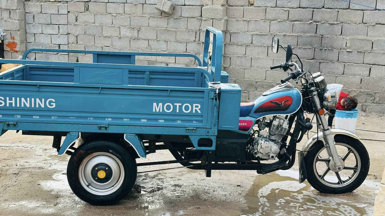 للبيع ستوتة كربلائية موديل 2023 اصوليه باسمي رقم سنويه  تحويل مباشر السعر مليونين و800 وبيهة مجال قليل مكاني البصرة تنومة شارع المشروع ***********
