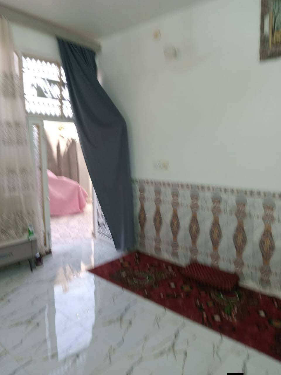 بيت للبيع حي صحه طابقين يرهم مراوس
قرب اسواق رووف ع ساحة 
مساحة 200 م
بيت بي غرف نوم جوه عدد 2
استقبال جبير صاله مطبخ حار وبارد صحيات خارجيه وداخليه
طابق ثاني بي غرف النوم عدد 4 صاله وصحيات بناء حديث طابوك صب كونكريت جاهز للسكن  بيت ضخم جدا 🏫
السعر 195وبي مجال 
مندوب عقارات أي شي عندك تفضل خاص
, ***********☎
