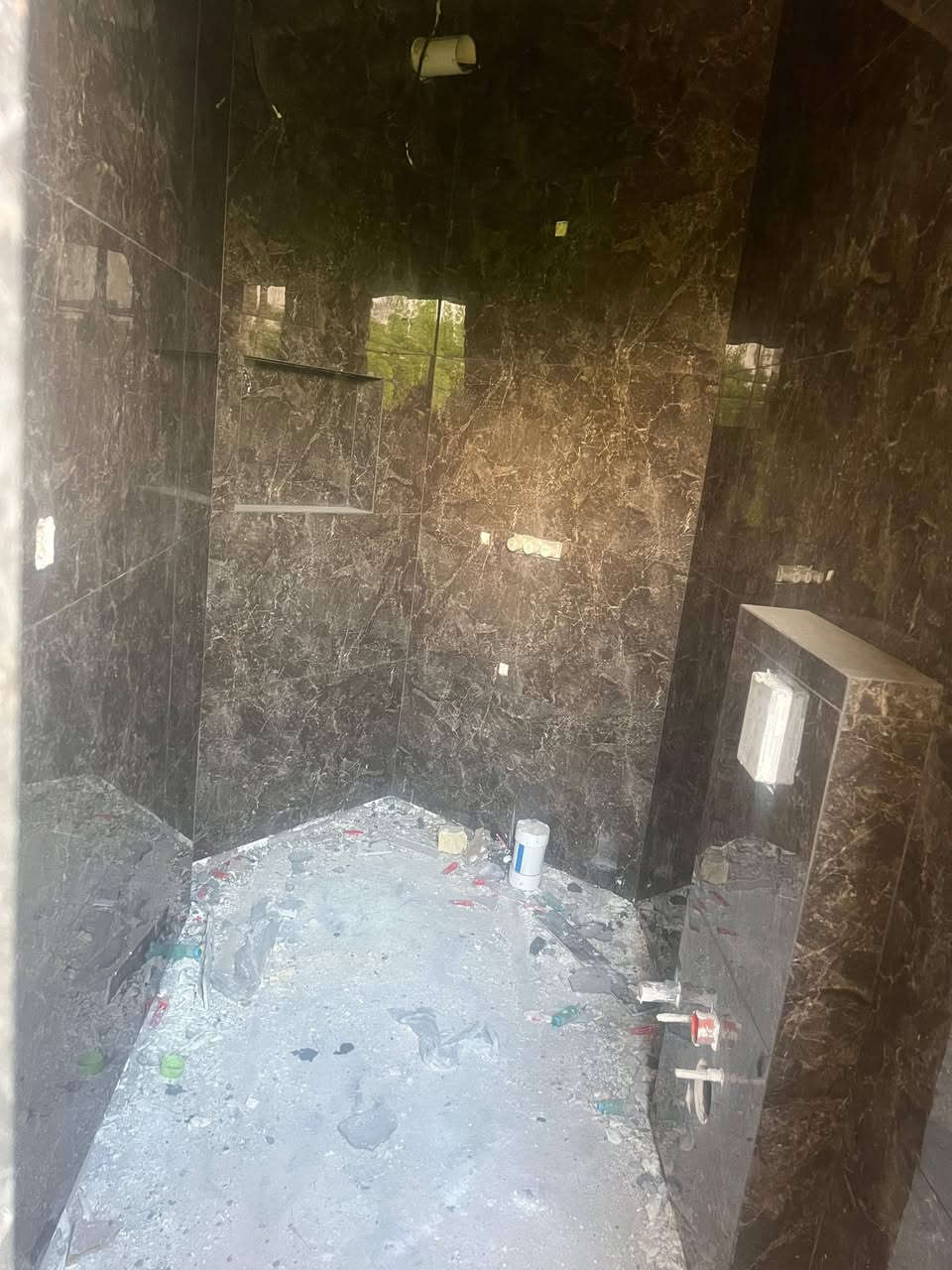 سلام عليكم نشتغل كافت السيراميك بورسلين مرمر كاشي حالين متفرغ واذا شغلي وعندي كادر كامل واني بلخدمه وسعار مناسبه ستفسار واتساب وا رقم ***********
