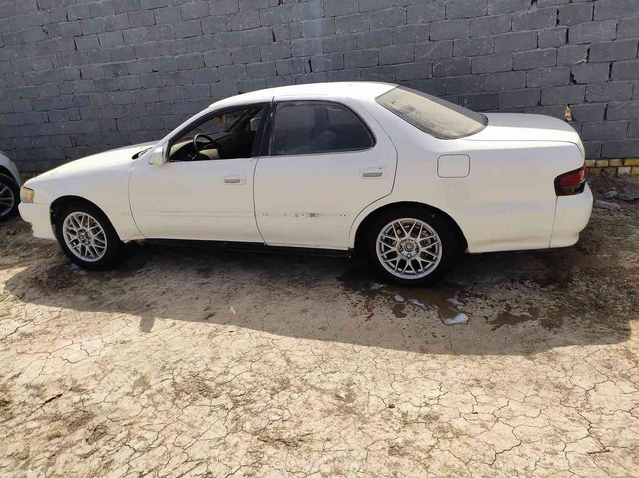 سلام عليكم كرستا موديل 95 رقم انبار مالكهه موجود يريد تحويل كير ومكينه حاويه ونجي كهربائيات شغاله تخم تاير جديد بيع او مراوس  مكاني الدوانيه المهناويه السعر 17 للتصال برقم ***********
