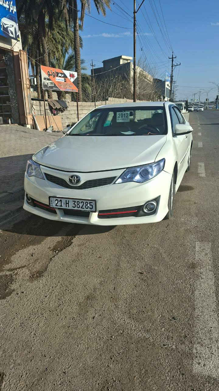 تويوتا كامري موديل 2012 وارد خليجي موصفات se
كامرة  حساس خلفي لايت عدسة ليد داخلي شاشة تحكمات ستيرن  اشاير مري كشن كهرباء داخل لونين صاج دبل كير اوتو وعادي كشنات جلد  فول عد ى السلايت سيارة بسمي تحويل مباشر ماشية ١٧٠ الف ضررها نص جامرلغ امامي صبغ ومكان تعديل بارد بل جامرغ الأمامي كير كفالة محرك مفتوح بدون صوت ولا بخار ولا تنقيص بشرط كفالة سعرها 140 بيها مجال بصيط 
عنوان طوز خورماتو 
الاستفسار *********** بنجوين, السليمانية
