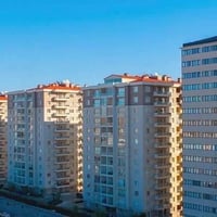 شقة للإيجار • طريق مجدي مول • ٣ غرف