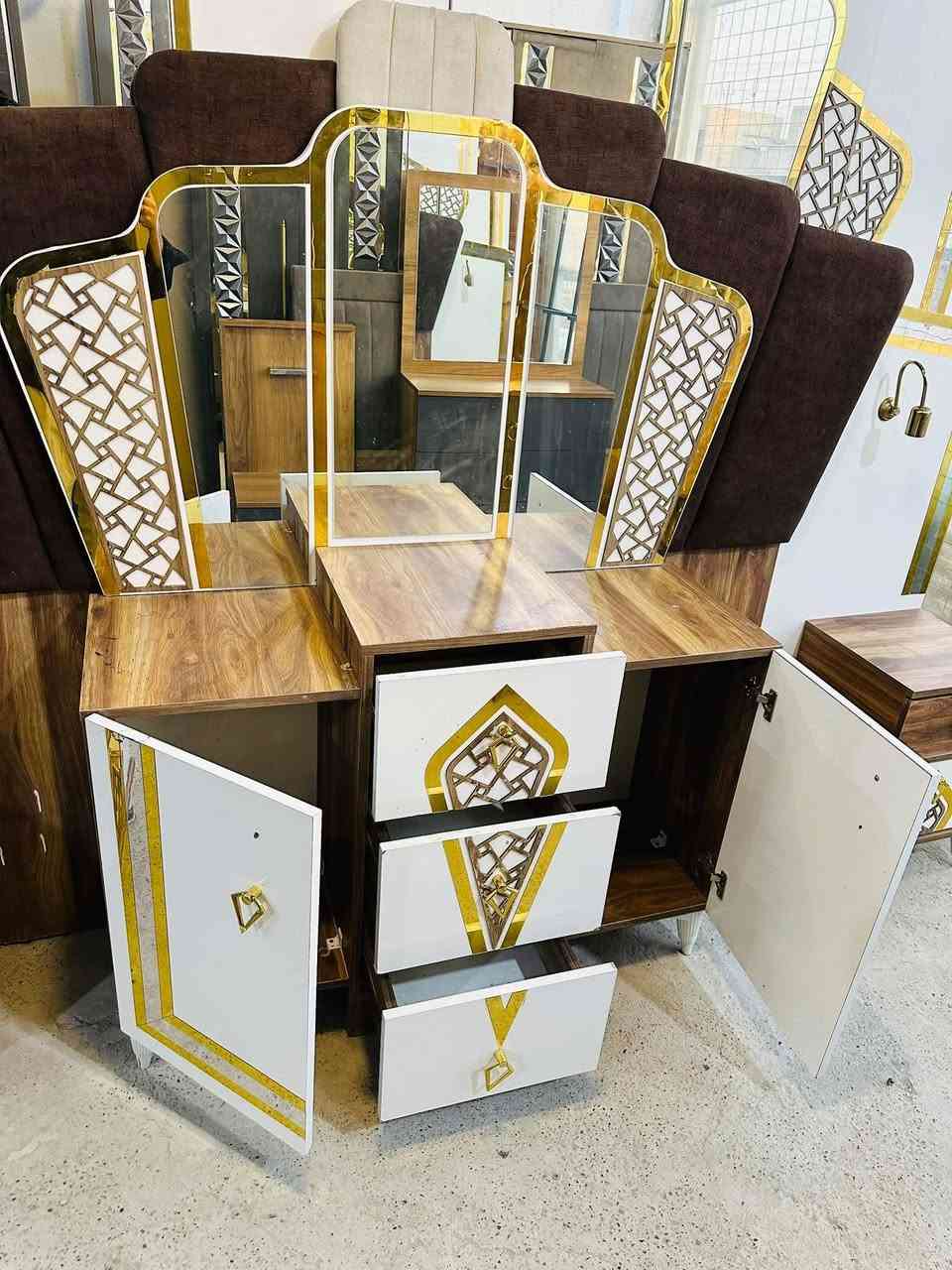 غرفه تركي مستخدمه 
غرفه  نضيفه مثل بل صور✨💎
غرفه 8قطع موديل حديث🔥 ✔️
غرفه ول توصيل وشد 650 فقط


**إذا كنت صاحب هذا الإعلان وتريد حذفه لأي سبب، رجاءا أرسل رسالة إلى الدعم الفني**