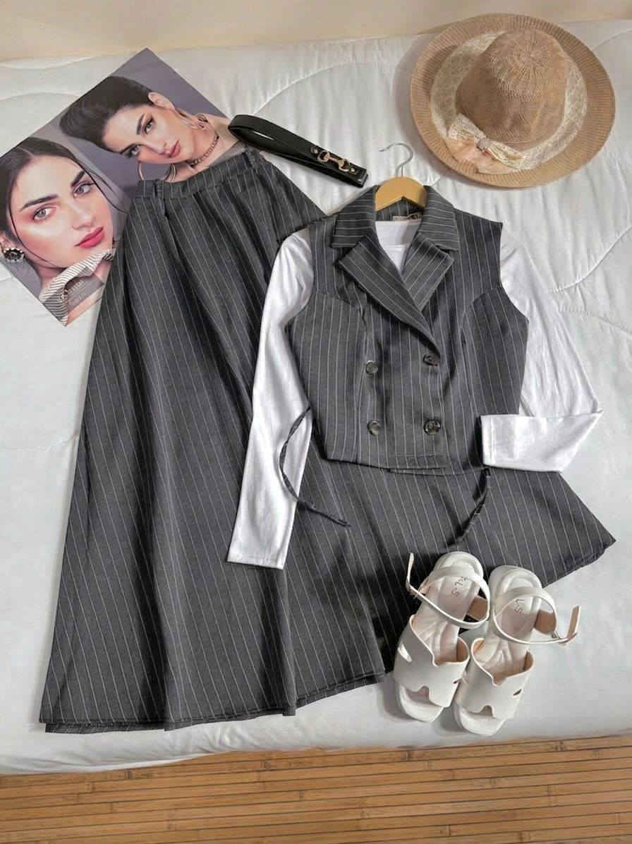 طقم فخامة وجمال — موديل العيد اللي الكل يدور عليه!

- طقم مقلّم ثلاث قطع، قصّة أنيقة تليق بالعيد  
- خامة دابل تركي ناعمة وعملية، تريحك وتثبت شكلها طول اليوم  
- مقاسات: 38 40 42 44 46 48 — تلقى مقاسك مرتاح  
- تفاصيل خطوط تعطي طول وهيبة بدون مبالغة

متوفر توصيل لجميع محافظات العراق — تحجز من مكانك ويوصلك لباب البيت.

 العيد يستاهل طقم يبرزك.


**إذا كنت صاحب هذا الإعلان وتريد حذفه لأي سبب، رجاءا أرسل رسالة إلى الدعم الفني**