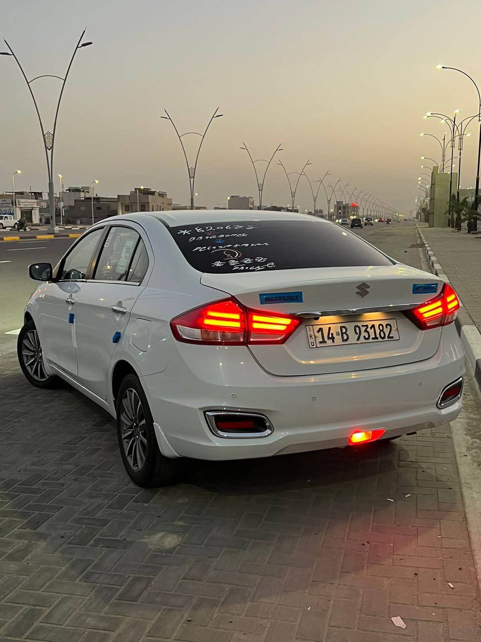 سازوكي سياز ياباني خليجي موديل 2022  سياره كفالة على وضع الشركه نظيفة جداً ماشيه 54الف فول مواصفات ماعدا الفتحه بصمه تشغيل وابواب  بصمه مثبت سرعه تحكمات ستيرن  حساس خلفي كامره خلفيه  تبريد قطعتين خلفي  لد نهاري زنون  لايت زنون عالي ناصي بلاد من الشركه زنون ويل كب 16 حساس تاير شاشة اعطال ذكية ومري شفط كشنات جلد داخل عسلي بيهه هواي مواصفات حجم المحرك 1600رقم بصرة انكلزي جديد سنويه الى 2030  تحويل ثاني يوم  مكاني البصرة القبله حي الجامعه  /*********** السعر 128وبيها مجال البصرة, العراق
