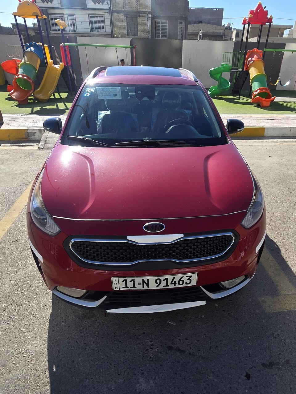 كيا نيرو موديل 2017 هايبرد محرك ١٨٠٠ بطاريات جد
فول مواصفات بصمه فتحه سقف تدفئة كشنات كشن كهرباء 
شاشه كامره فول تحكم ستيرن رادار امامي وخلفي وجانبي قياده ذاتية تحديد مسار لايت وبكلايت ليد. منضومه زنون اماميه. مري شفط وترحيب عند الاقتراب. ماشيه ١١٦ الف.  رقم بغداد بأسمي حادثها بابين ايمن صبغ فقط.. بدون دواخل وبدون شواصي بجم كبس صندوق كبس.  مكاني بغداد الكرخ السعر ١٣٠ وبيها مجال بسيط ***********
