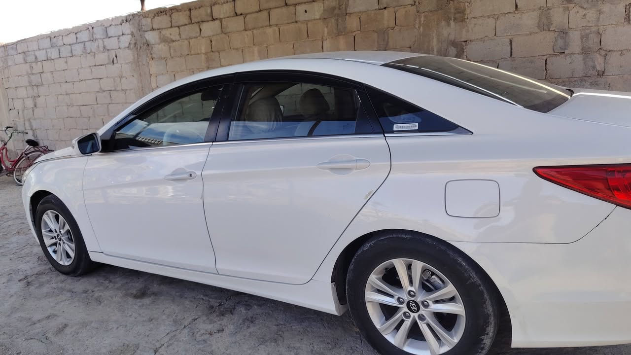 السلام عليكم
سياره سوناته موديل 2012 خليجي رقم بغداد تبريد مصبوغه حزام 
بيه جاملغ الخلفي تبديل تبريد قطعتين شفتات استرن 
تحكم استرن حساسات خلفي 
السعر 105 وبيه مجال 
***********
