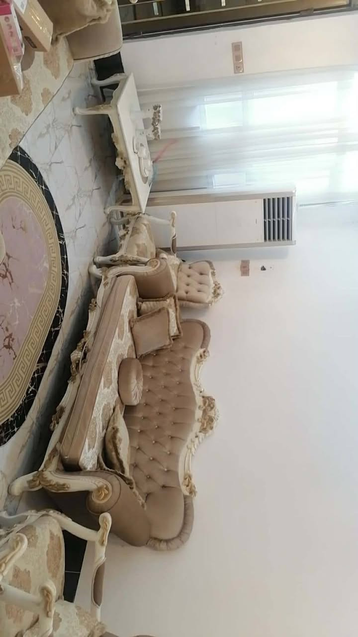 دار للبيع 🏠
طابو زراعي سند ٢٥ المساحة ١٠٠ م
طابقين بناء جديد يتكون الطابق الأول من استقبال وصالة وغرفة نوم وصحيات والطابق الثاني صالة وغرف نوم ٢ وصحيات كما موضح بالصور
 الموقع بهرز حي القادسية الفرع المقابل لأسواق صباح الدليمي
السعر ٩٥ وبي وجال بسيط
للاستفسار الاتصال على الرقم ***********
