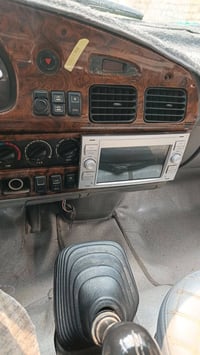 شبوط ١٤ راكب • موديل ٢٠٠١ • بعقوبه