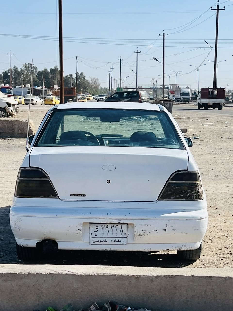 سلام عليكم سلو للبيع موديل 96 رقم بغداد سنويه ل28 كير محرك كفاله  تخم تاير مكاني بغداد رايدها 25 وبيها مجال. بلاديه مابيها صبغ. *********** وبيه واتساب
