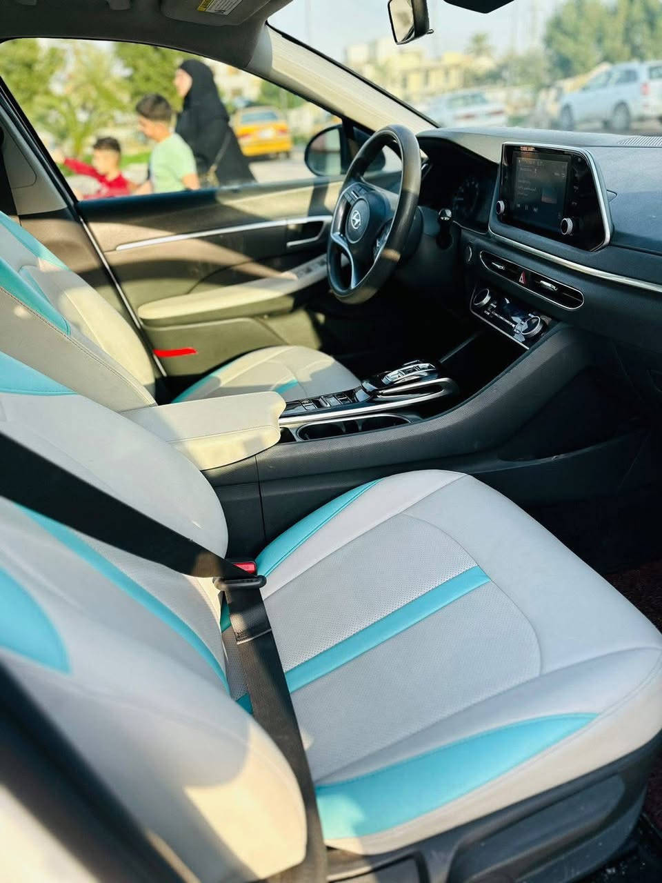 هونداي سوناتا وارد امريكي
‎الفئة:SEL. 

‎المديل:2022. 

‎رقم اربيل تسجيل جديد 

‎السعر $168ورقة  

*السيارة وارد امريكي حادث بنيد بس 

————————————————————————

‎1-حجم المحرك 4 سلندر 2500 . 

‎2-عداد المسافة 25 الف . 

‎3-بصمة ابواب وتشغيل عن بعد. 

‎4-زينون عالي ناصي آصل. 

‎6-رادر جانبي مانع اجتياز. 

‎7- ردار امامي. 

‎8-تحديد مسار. 

‎10- فتح صندوق ذاتي عن توقف خلف سيارة

‎11- هندبريك بصمة كهرباء

‎12-تدفئة الكراسي الامامية. 

‎13-تحكم ستيرن جهيتن. 

‎14-سستم صوت متكامل. 

‎15- كير بيانو دكم

—————————————————مكاني بغداد الدولعي  السعر 168وبيها مجال الشراي يتصل ***********
