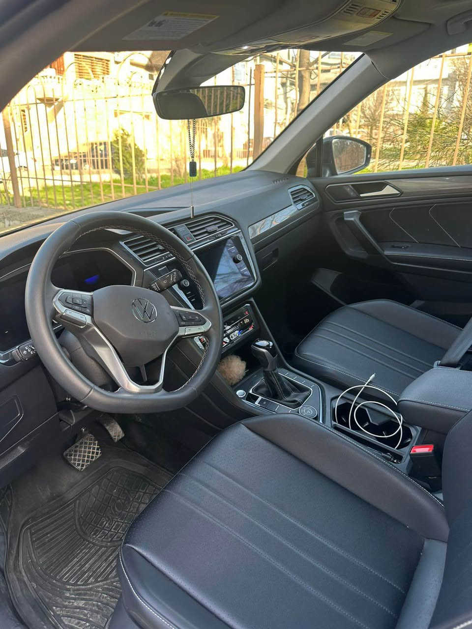 تیگوان 2023 
پێشی کپس ئیرابگ هەموی شەریکە  پانۆراما کوشن جلد شەغال و ئۆتۆ ستار ستۆپ 
47 هەزار رۆشتووە سەیارەکە زۆر جوانو بێمەسرەفە 
0770 157 41 06 السليمانية, العراق
