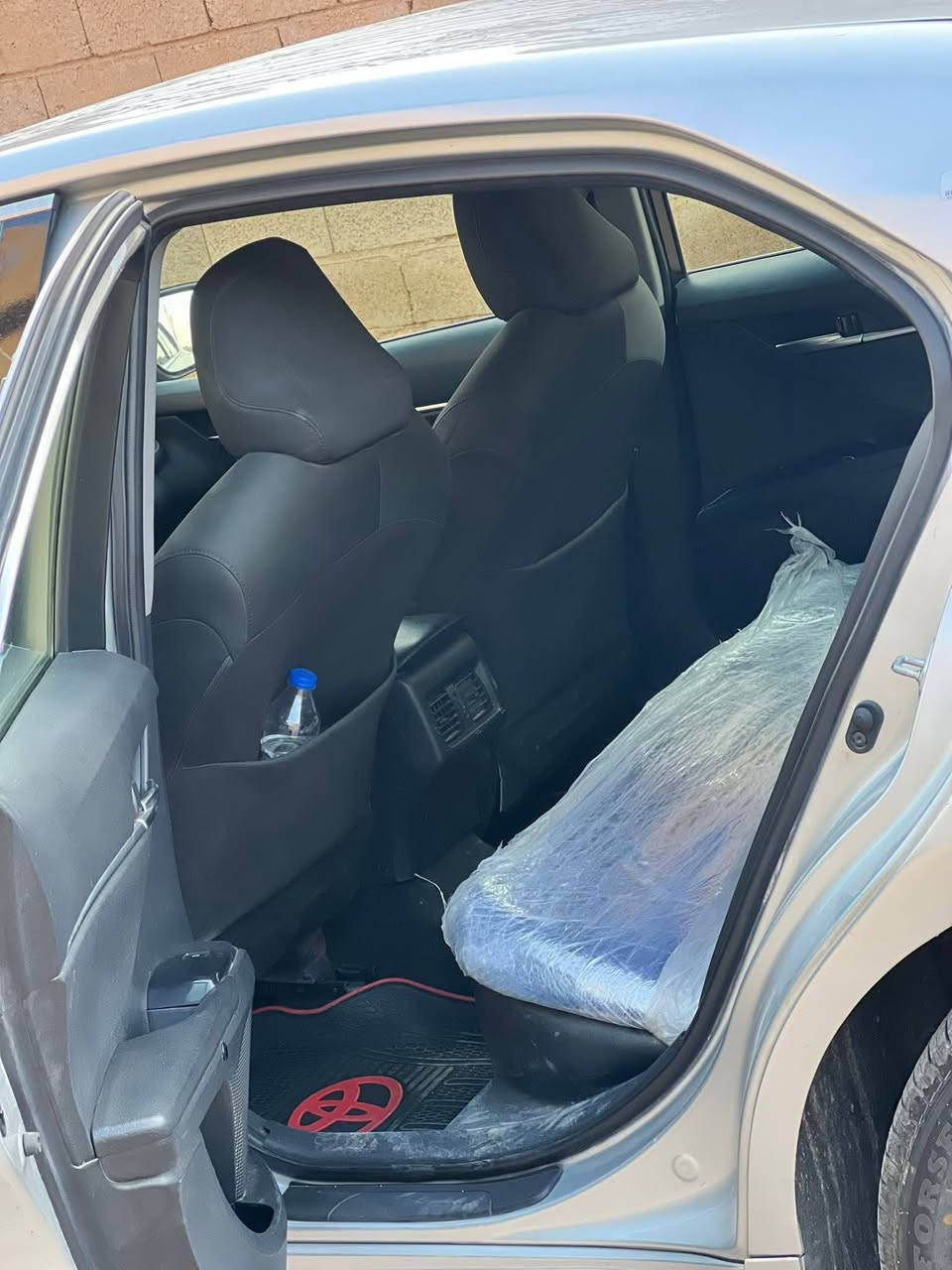 بسم الله
السلام عليكم 
كامري للبيع تكسي دبي هايبرد موديل 2020 ومحدثه 2023
ضرر جاملغ خلفي صبغ عاااااام  
رقم بغداد  تحويل مباشر 
محرك 2500 كفاله لا نقص ولا تبخير 
كير كفاله 
بطاريات كفاله 
تدفئه 
تبريد قطعتين 
تخم تاير 
ويل كب 17 
بصمه تشغيل 
بصمه أبواب 
اشاير بالمري 
السياره ماناقصها كلشي 
ترايك وين ميعجبك 
السياره عارضها ب 145وبيه مجال شويه 
#العنوان_الحويجه
للاستفسار ***********
