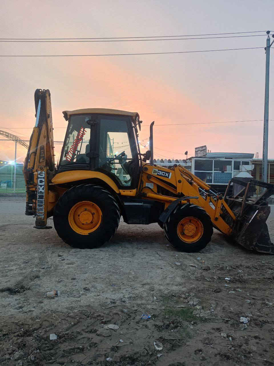 سلام عليكم حفارة جي سي بي 2005 كير مضخه اكسلات كله جديد تاير 20 المكينه بيهه بخار ***********
