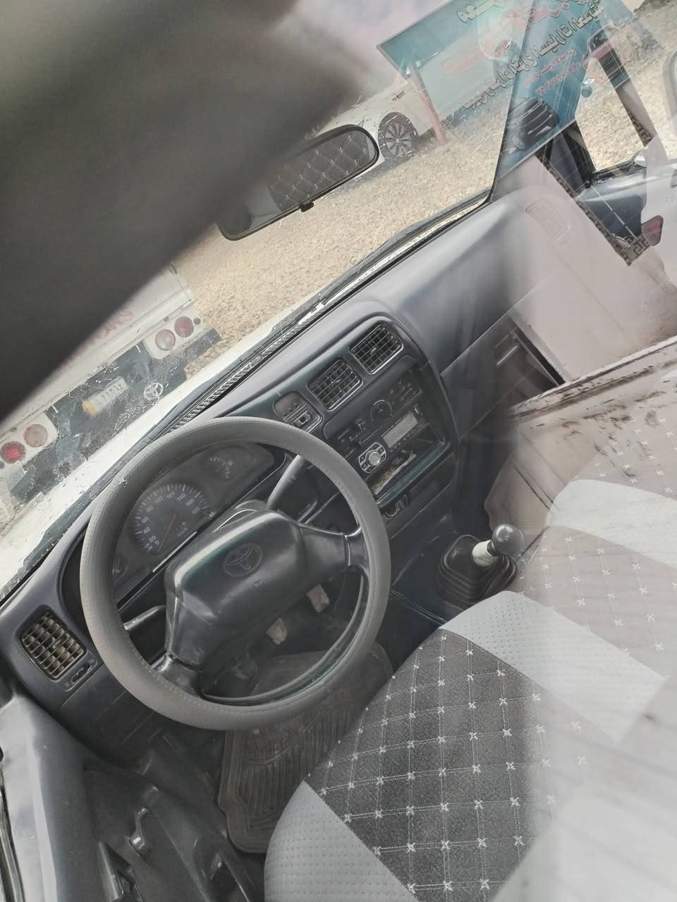 سلام عليكم سياره لبيع هايلكس موديل ١٩٩٩ رقم قادسيه ألماني مشروع وطني تحويل مباشر سياره مكفول من الضربه والتبديل كهربيات شغاله دوشمه تخم تاير جديد المكان الديوانيه السعر ٧٧ وبيها مجال حك الجيه   الاتصال ***********
