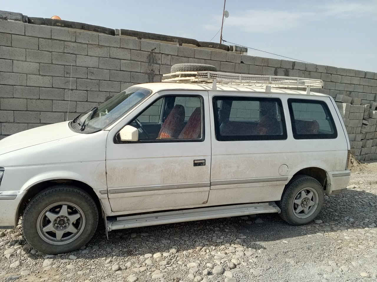 السلام عليكم ورحمة الله وبركاته 
سيارة للبيع أو امراوس.كلايزر دوج موديل 95 .نظيفه من كلشي كير ومحرك 2000 ابو الكف.تايرات جدد..رقم ديالى 
الماني. تحويل ثاني يوم مباشرة.السعر 35 ......للاستفسار الاتصال على الرقم *********** .أو مراسلة الصفحة...
