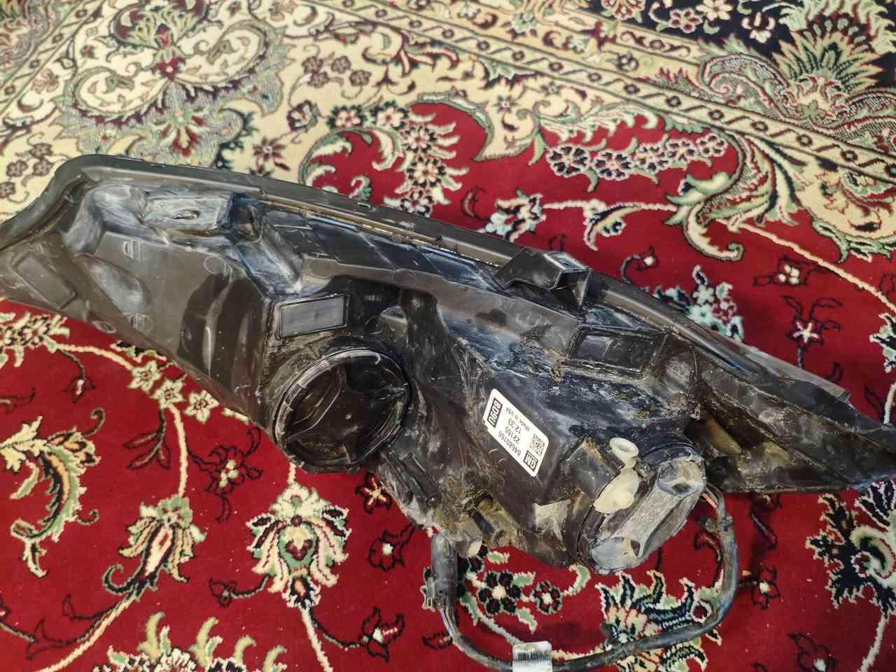 السلام عليكم مازده ماليبو للبيع جهه الايمن الصدر
يرهم على موديل 2018 الى 2025 نضيفه 
كامله هيه والايت مالته العالي والناصي
راخيه العدسه داخليه تصلح يم ابو المازدات 
الموقع بغداد 
السعر 70 وبي مجال
الاستفسار الاتصال على الرقم ***********
