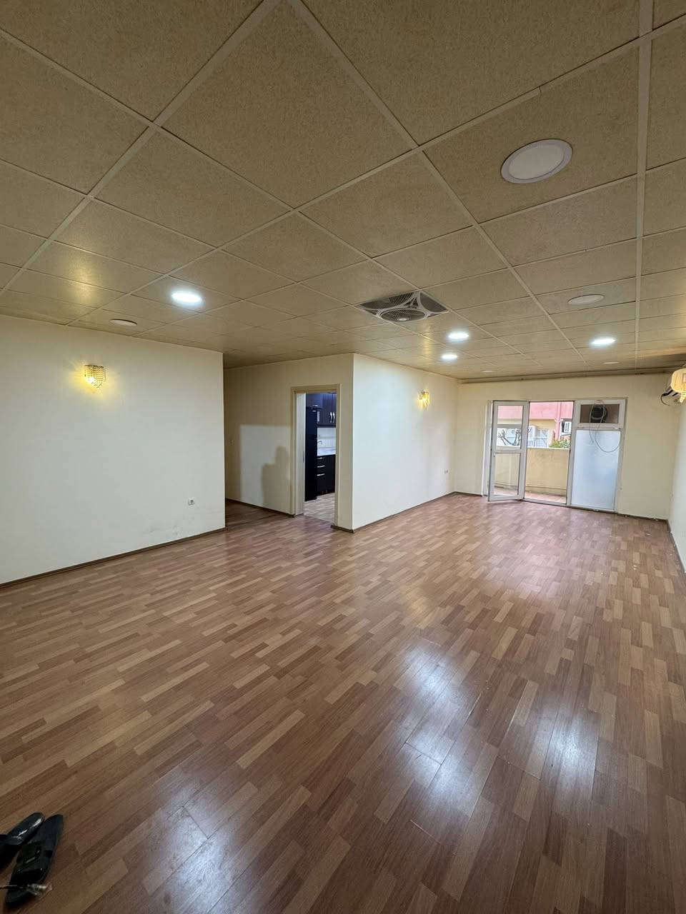 سەرەتا بەناوی خودا 
کۆدی/ 10880
شوقە بۆ فرۆشتن 
📍شوێن /دیلان سیتی ١ 
📐ڕوبەر / 100 مەتر
🌕ڕوو / گۆیژە + ناوشار  
🏗️نهۆمی / دوو 

پێک هاتوە لە ( میوان و هۆڵ کراوە + مدبخ + مشتملات + 
2 نوستن + بالکۆن )

تێبینی ( شوقەیەکی زۆر جوانە نرخەکەشی زۆر گونجاوە )
ــــــــــــــــــــــ
🖊️/ بۆ زانینی نرخ  کۆمێنت بکە 
ــــــــــــــــــــــــ
بۆ پەیوەندی📞
☎️***********
☎️***********
ـــــــــــــــــــــــــــ
تۆی بەڕێز موڵکت هەیە دەتەوێت بیفڕۆشیت یان بیدەیت بەکرێ زانیاریەکانمان بۆ بنێرە هاوکارتان دەبین 
‏‎*********** ☎️واتس ئاپ"فایبەر 
‏‎یان سەردانی نوسینگەی(جوانی موڵك)بكەن
‏‎ناونیشان"ئیبراهیم ئەحمەد"بەرامبەر دیلان سیتی
