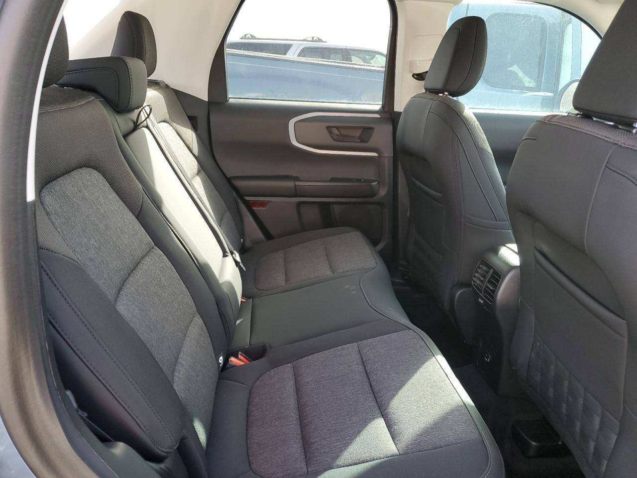 السلام عليكم ورحمة الله وبركاته
سياره فورد برونكو سبورت موديل 2024 رقم بغداد  سنويه بسمي ماشيه 7000 كم.  فيئه بك بن  السياره 5 انظمه للقياده  تخم تاير جبلي اصلي سيبايه أوف رورد بيها عداد دجتل عل دشبول محرك 1500تيربو كير اوتوماتيك 4 جام كهرباء لايت لد بكلايت لد سبير منازل لون مميز كير محرك صدر كفاله عامه السياره كلها كفاله عامه عدا الصندوق الخلفي وشويه من الجاملغ الأيسر السياره بحاله الوكاله السعر 19000 دولارعلما أن السياره بدون ايرباك كله سليم وصور الحادث موجوده مع الصور  والسعر بي مجال بسيط ولتقارن السياره بغير سياره مهجومه مكان السياره بغداد الاتصال ***********
