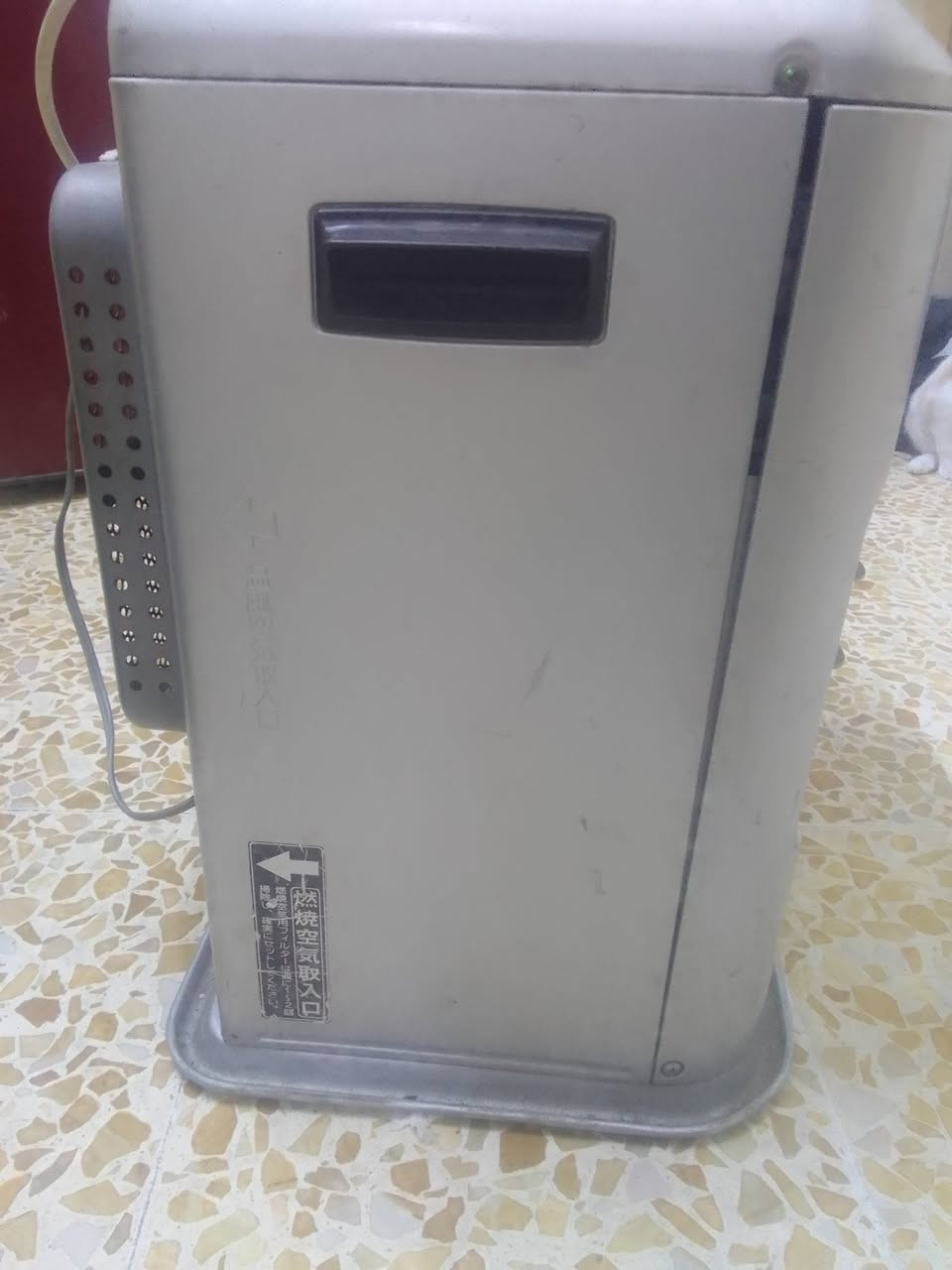 السلام عليكم صوبات اثنين للبيع اللون الرصاصي يابانيه شرط اثنين مشغلينا السعر 65 قفل بيع فقط اثنينن التواصل *********** فقط واتساب
