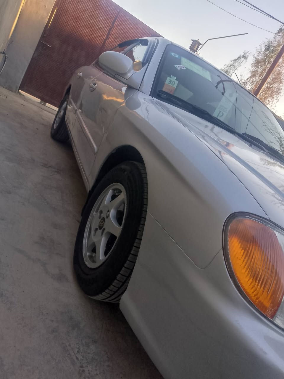 سوناتا فورموديل 2000 للبيع رقم دولي بسمي سنويه مجدده 2030 مع هزه
صبغ عام بدون اي طخه تبريد وتدفه شرط 
طخم تاير جديد سنتر لوك ابواب مع جهاز تقفيل وتفتيح 
صدر امامي مع خلفي لوك اريل كهرباء مع كهربائيات الكل شغله علما السياره بدون اي نقص 
محرك وكير شرط من شروط حاويه ع الفحص قبل شهر شادهم مع جميع التفرعات الاستفسار ع الرقم ***********
مكان السياره ب ديالى قريه سراجق والسعر 60 بيه مجال قليل تحياتي لكم جميعا
