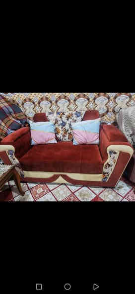 السلام عليكم
تخم قنفات مستخدم مع كاربت مع ميز بلازمة مع بردة للبيع السعر 850 الف وبيه مجال قليل
العنوان الزبير /حي الحسين (الريسزز) 
للتواصل ***********
