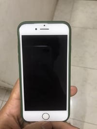 آيفون ٨ • بطارية ١٠٠٪ • بصمة شغالة