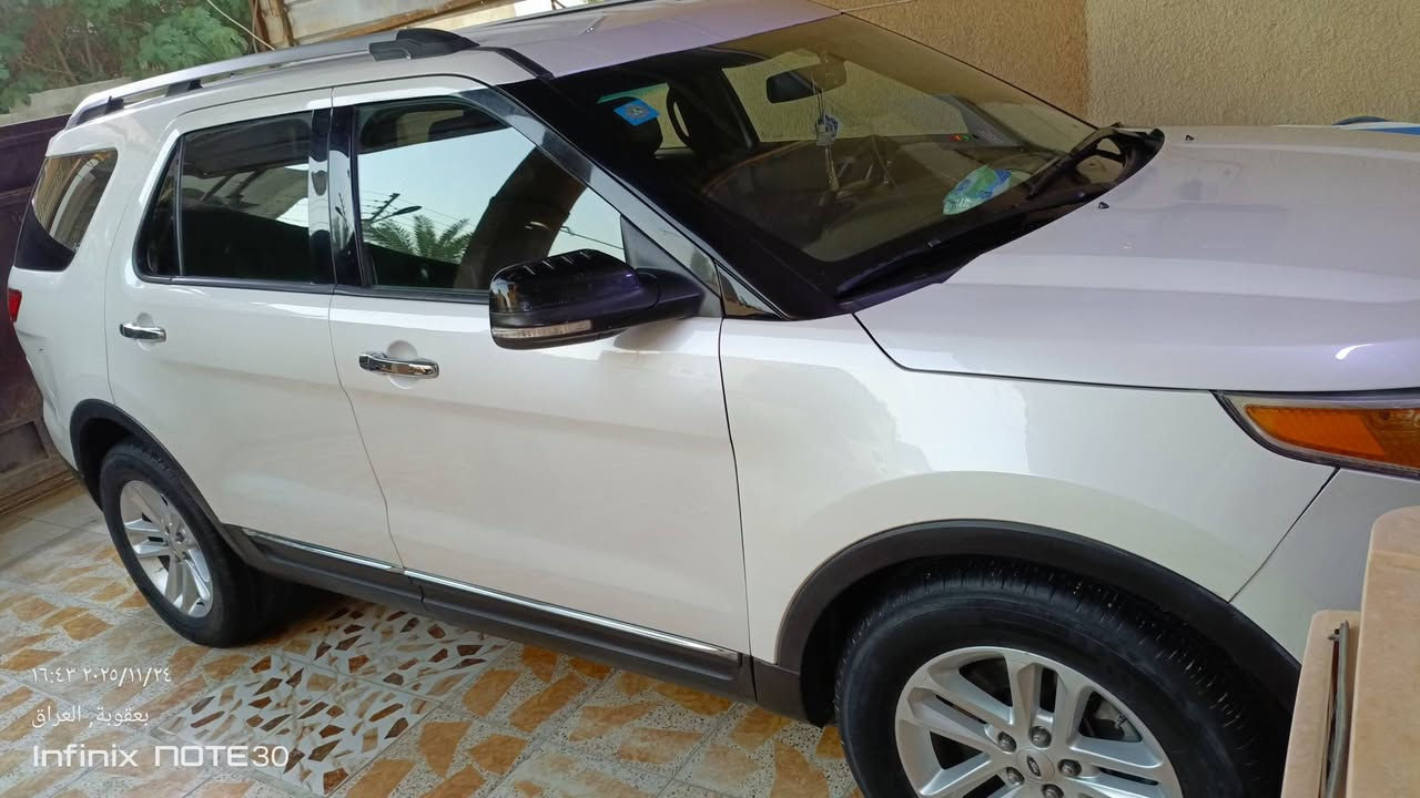 السلام عليكم .فورد اكسبلور موديل ٢٠١٣ لون ابيض XLT .ضررها جامرلغ امامي يمين  فقط .رقم بغداد تحويل مباشر كير و مكينه مال ٢٠١٩ مبدل جديد .السيارة حلوة مال جناي .فول مواصفات من عده البصمة والفتحة واي استفسار اخر اني حاضر /*********** /السيارة موجودة في ديالى .بعقوبة السعر معروضة 145 وبيها مجال للطيبين
