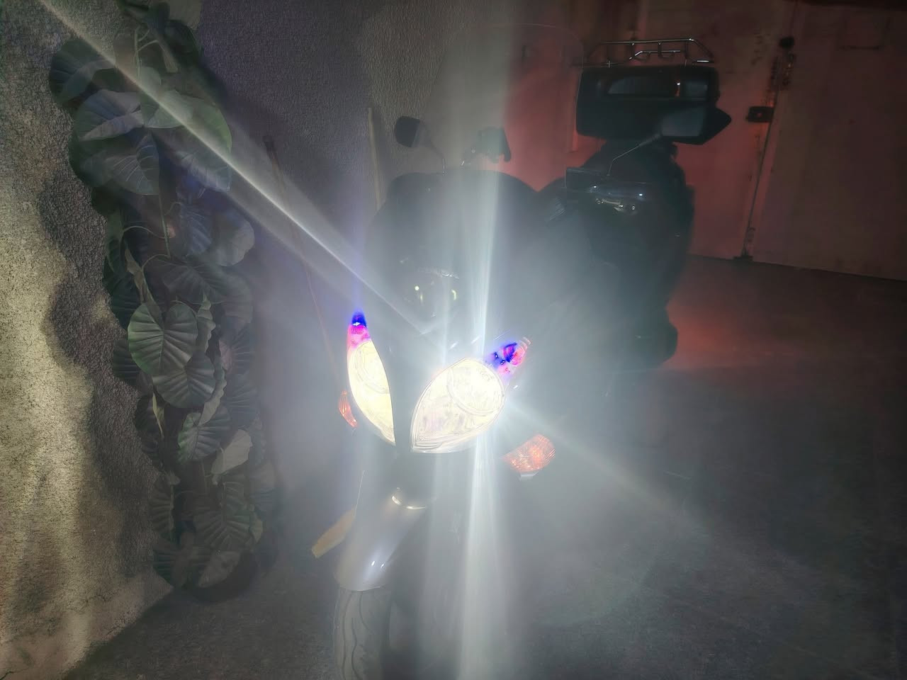 السلام عليكم سلفر ونج جيتي محرك 600 الدراجه نظيف وخير من الله مرقم باسمي شرط التحويل رقم واسط مشروع وطني رقم هاتف ***********
