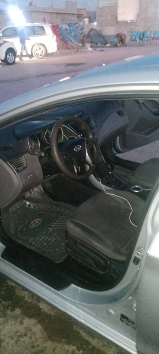 السياره بسمي مكاني بصره  النترا 15 المكينه 1600  بيه ضربه بصندوك وباب العبري امبدل  الشراي يتصل  ***********
