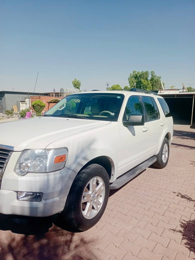السلام عليكم 
فورد اكسبلور 2010 خليجي للبيع 
فول مواصفات 

V6  
7 راكب مكفولة
  رقم سليمانية جديد
4x4
شاشة 
تبريد قطعتين ثلج🥶
تخم تايرات جديدة
كامره 
وباقي التفاصيل موضحة بالصور+ 

مكاني كركوك مكلف بالنشر رقم هاتف صاحب السيارة 

***********. كركوك, العراق
