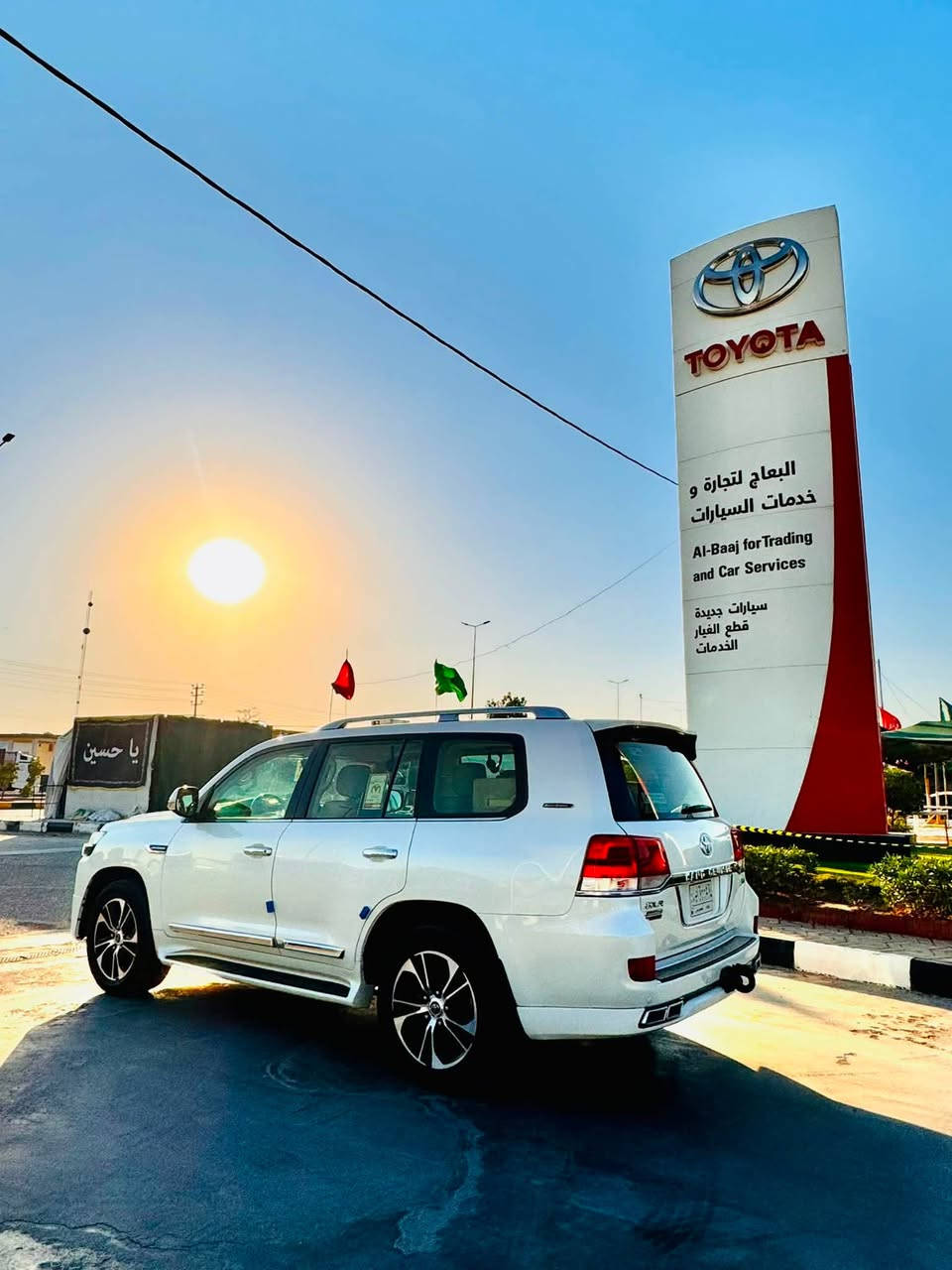 🚘 تويوتا لاند كروزر GXR | موديل 2021 | سازز باب اول. 
للبيع او المراوس حسب القناعة 

بسم الله الرحمن الرحيم

◾️ الموديل: 2021
◾️ الفئة: GXR
◾️ المحرك: V6 (4.0L)
◾️ ساس أصلي
◾️ ممشى: 104,000 كم (حقيقي)

━━━━━━━━━━━━━━━━━━━━

✅ كفالة عامة
✅ بدون صبغ أو تبديل
✅ المحرك والكير والدبل بشرط الوكالة
✅ جميع الفحوصات متاحة

ملاحظة: يوجد خدش بسيط جداً في الباب الخلفي وخدش خفيف في الدعاميه فقط.

أبرز المواصفات

⭐ فتحة سقف
⭐ ثلاجة
⭐ مقاعد كهربائية (3 ذاكرات)
⭐ تشغيل بصمة
⭐ كاميرا وكالة
⭐ حساسات أمامية وخلفية
⭐ نظام KDSS
⭐ 8 Airbags
⭐ إنارة زينون
⭐ داخلية بيج فاخرة
⭐ دبل (4×4)
⭐ باب خلفي شفط وكالة
⭐ 3 شاشات وكالة
⭐ شاحن لاسلكي للموبايل

🛞 إطارات وويلات بحالة ممتازة.

📑 التحويل: بشرط مباشر.

📍 الموقع: الديوانية

📞 ***********
