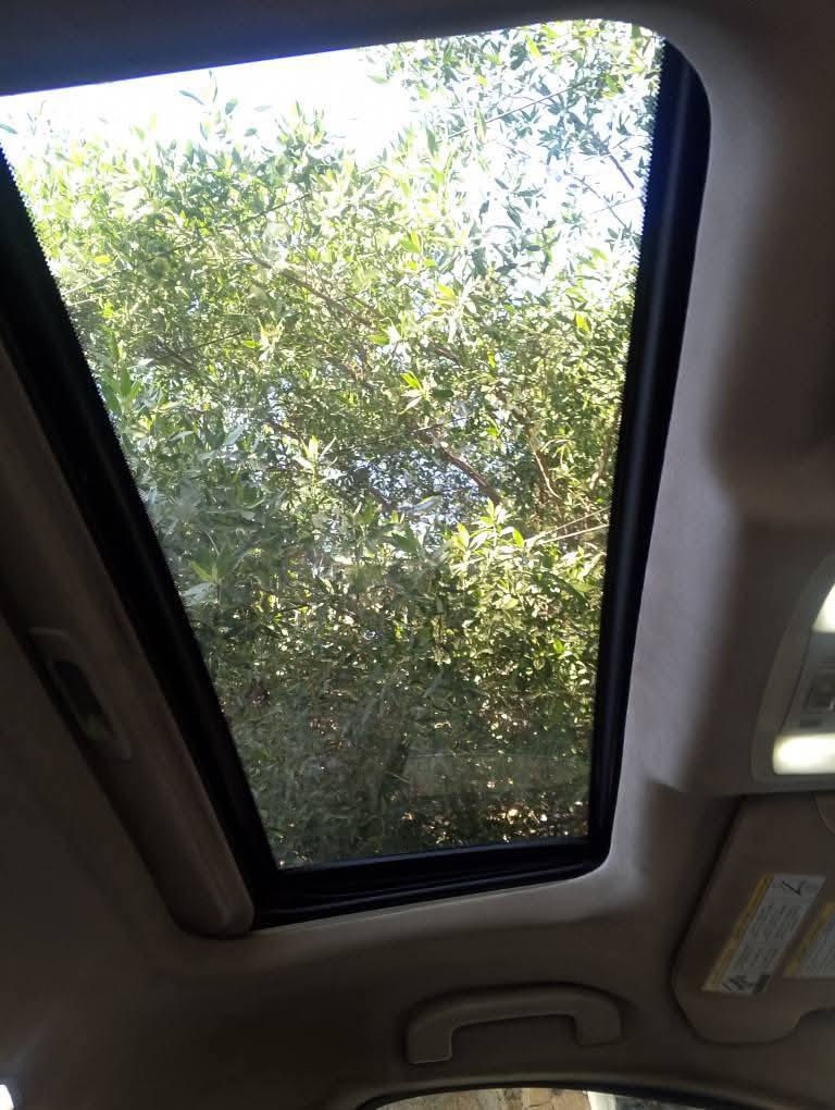 السلام عليكم للبيع نيسان انفنتي اصولي اصولي مو ادوات موديل 11 فول مواصفات سياره كفاله عامه  رقم بغداد الماني راعيهه ماندله  السعر 75 رقم الهاتف ***********
