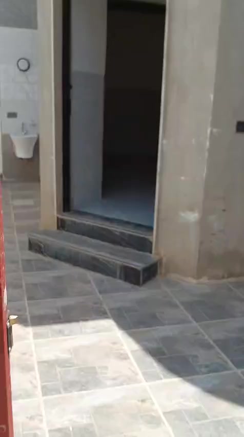 دار للبيع مساحة 200متر زيرو طابق واحد في الرشيدية قطاع الخامس مزرعه غسان أساس بادلو غرف نوم عدد 2 هول استقبال غرفه طعام حمام +تواليت داخل خارج مطبخ حار +بارد  بي وصل بلديه خدمات كامل ماء كهرباء شارع للاستفسار الاتصال على رقم الهاتف ***********.     ***********
