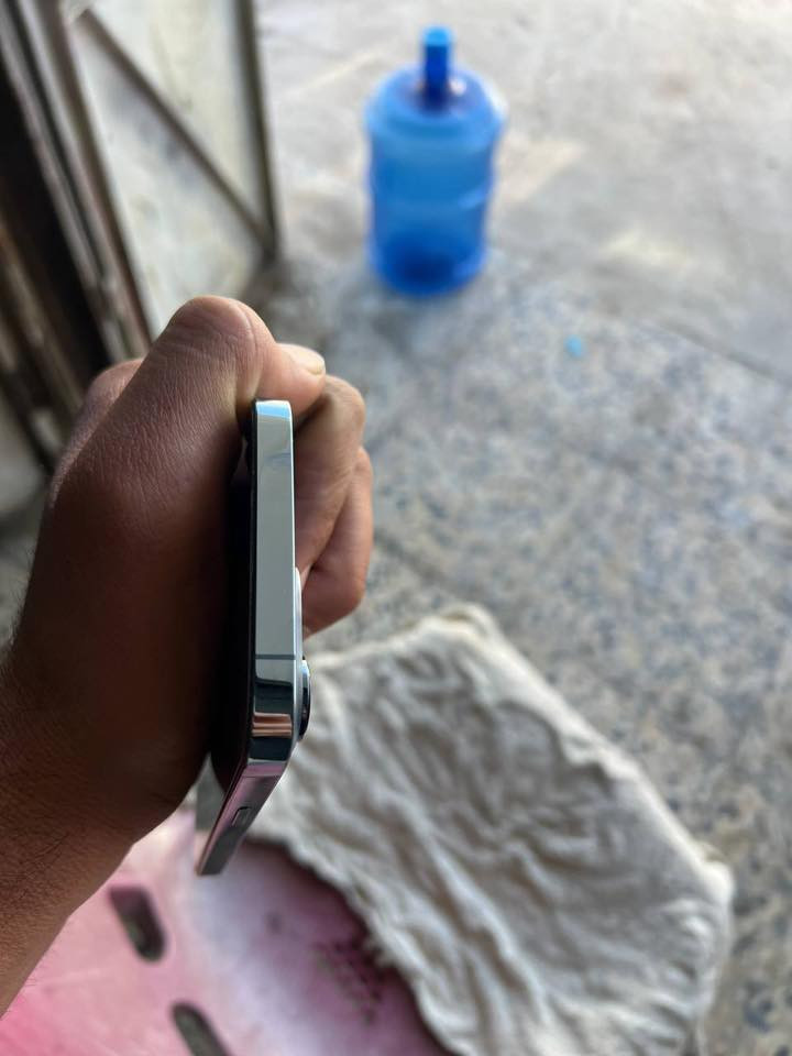 سلام عليكم للبيع  ايفون 13برو ماكس بطاريه 89 السعر خاص مكاني بابل ***********
