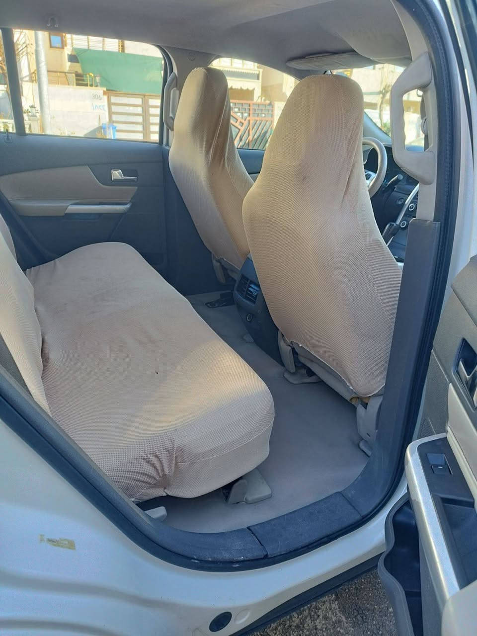 فؤرد ايديج مؤديل 2011 مواصفات نؤرمال 2پارجةي سبوغة لةگةل توكمةي لاي سايةق گئرو مةكينةو تةقةورةقةي بةشةرت *********** أربيل, العراق
