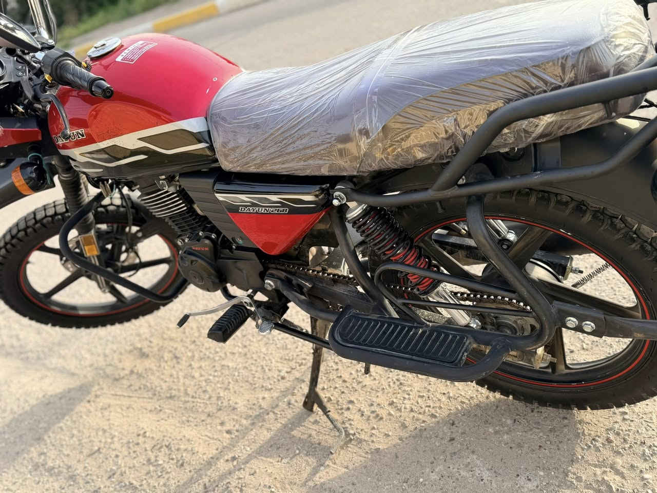 دايوان جبلي 23 طالعه بلـ25 رقم بغداد تحويل ثاني يوم ماشيه 14 الف حقيقي  تايرات جدد دراجه كفاله عامه ع وضع الشركه دراجه احله من الصور بهواي تجيب فيتر وتفحص مكاني بغداد الشعب سعرها 2600 وبيها مجال 
*********** اتصل وبيك خير ودلل
