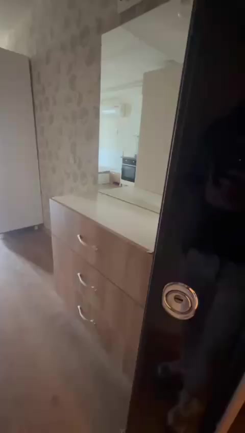 غرفة نوم نفرين وميز تلفزيون للبيع المستعجل سعر ٢٥٠ الف المكان امباير


**إذا كنت صاحب هذا الإعلان وتريد حذفه لأي سبب، رجاءا أرسل رسالة إلى الدعم الفني**