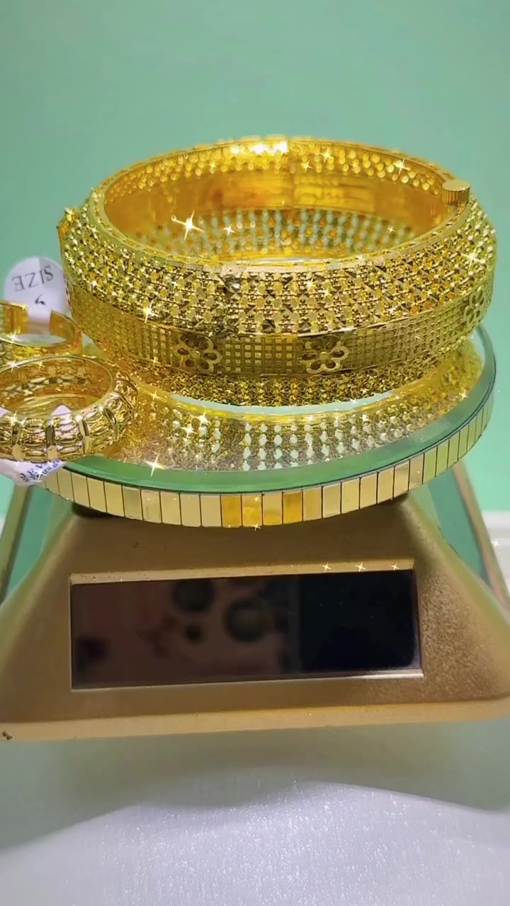 ملاك للذهب البرازيلي
كوالتي فول ضمان لون والجوده 
للحجز مراسلة الصفحه توصيل لكل المحافظات #picturechallengememeschallenge#كوالتي #\اكسسوارات #اكسبلور_#اكسبلورر_#اناقه#_موظه


**إذا كنت صاحب هذا الإعلان وتريد حذفه لأي سبب، رجاءا أرسل رسالة إلى الدعم الفني**