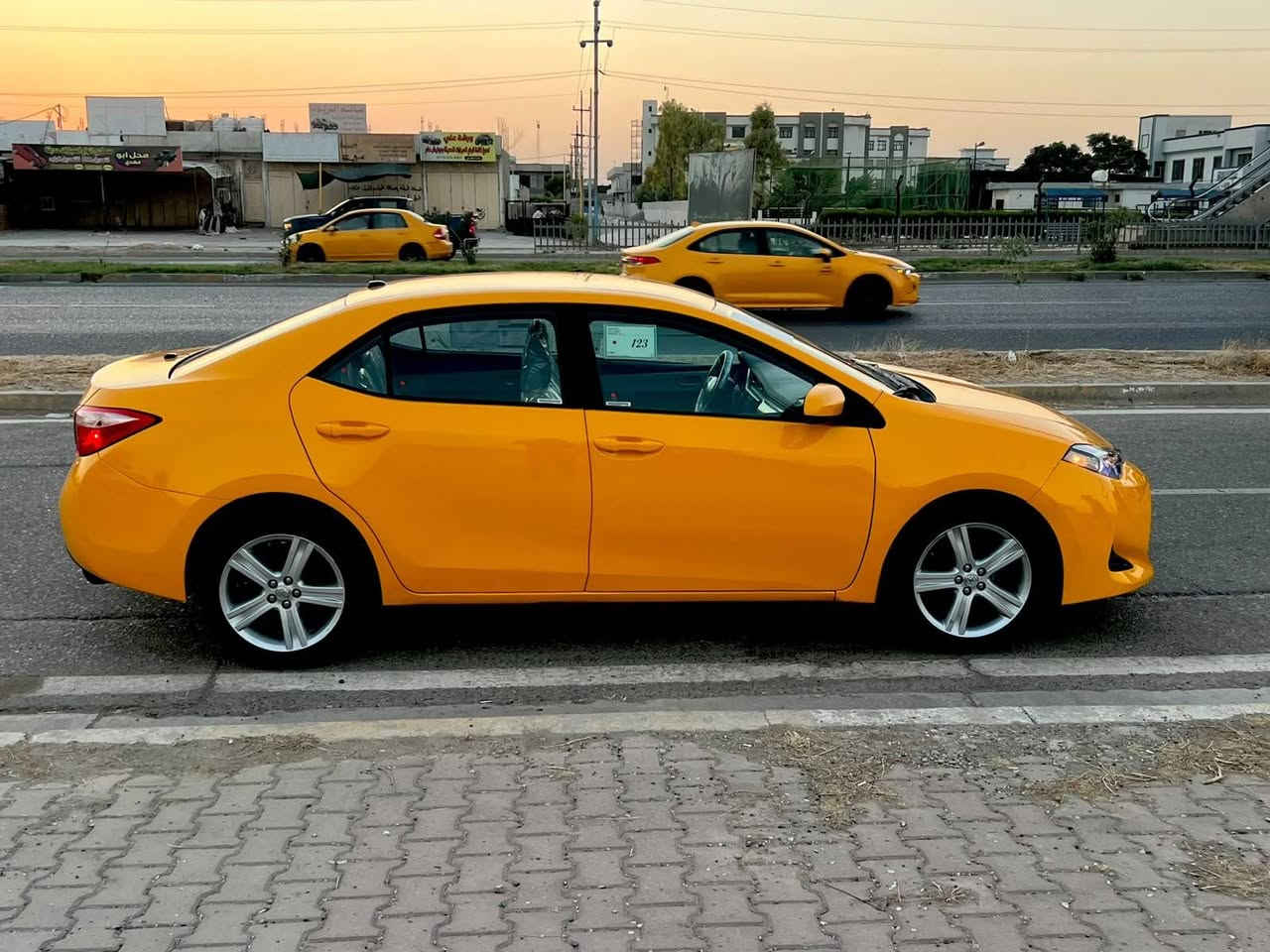 لام عليكم كورلا كندي موديل 2018🧿
للبيع فقط 
سنويه جديده ل2031 👍
دفتر بنزين بيه 😍
نضام غاز + كارت ماله
داخل لونين 🥰
تايرات جديده 🤗
صدر امامي + خلفي جديد ☑️
تبريد ❄️ تدفئه بشرط 
نقابه صفر ❇️
محرك  مامفتوح 
كير مامفتوح 
شرط تحويل 
سياره نضيفه خير من الله 
ضرر  3 قطع جاملغين امامي + بونيد  
السعر 133 بي مجال 
استفسار اكثر📞 ***********
